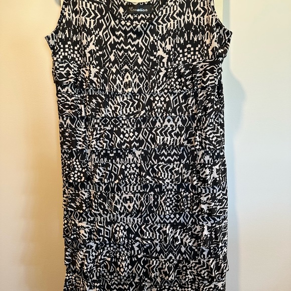 Black and Grey Tiered Women's Dress - Picture 6 of 7